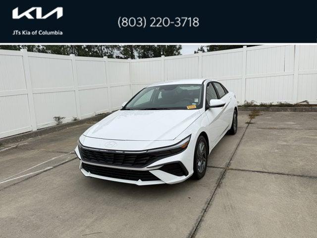 2024 Hyundai Elantra SEL 2024 Hyundai Elantra SEL