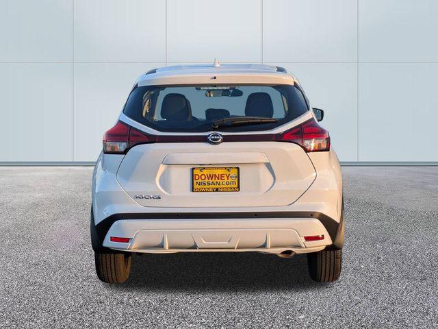 2025 Nissan Kicks S