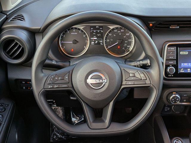 2025 Nissan Kicks S