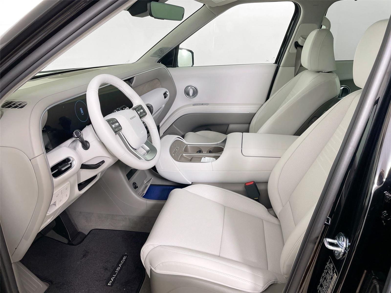 2026 Hyundai Palisade Limited - Photo 11