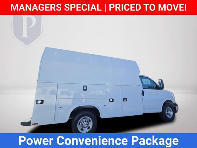 2025 Chevrolet Express Cutaway Work Van