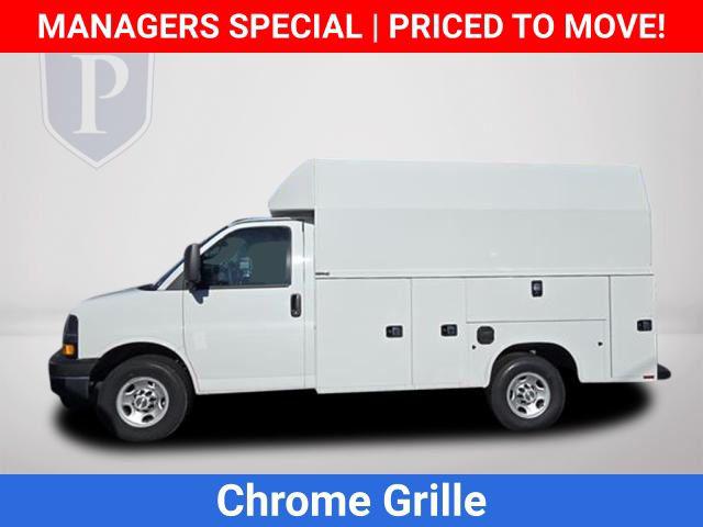 2025 Chevrolet Express Cutaway Work Van