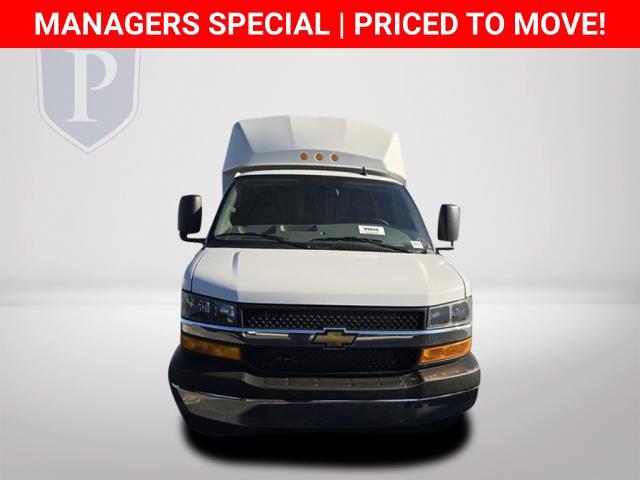 2025 Chevrolet Express Cutaway Work Van