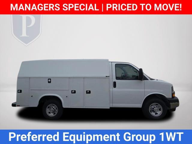 2025 Chevrolet Express Cutaway Work Van