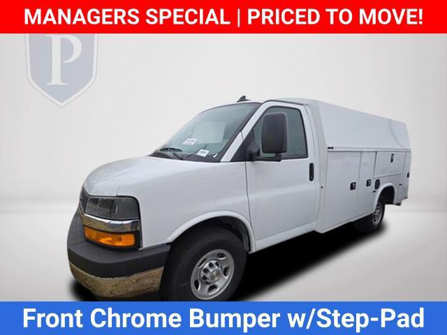 2025 Chevrolet Express Cutaway Work Van