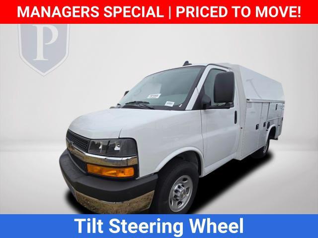 2025 Chevrolet Express Cutaway Work Van