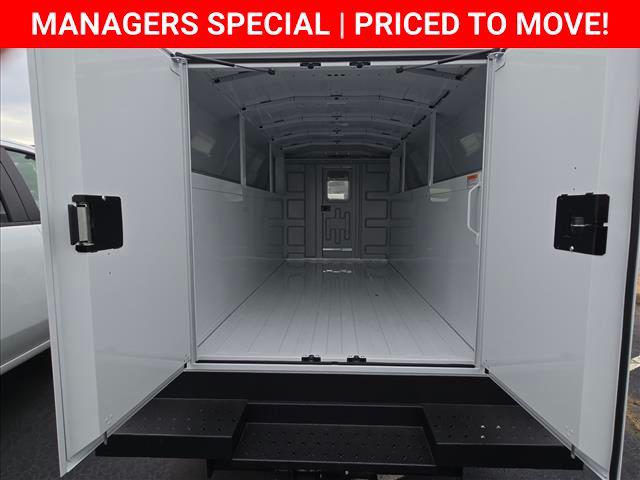 2025 Chevrolet Express Cutaway Work Van
