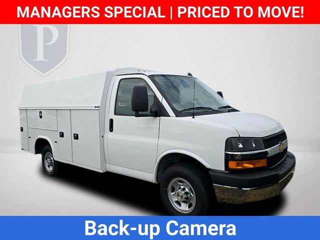 2025 Chevrolet Express Cutaway Work Van