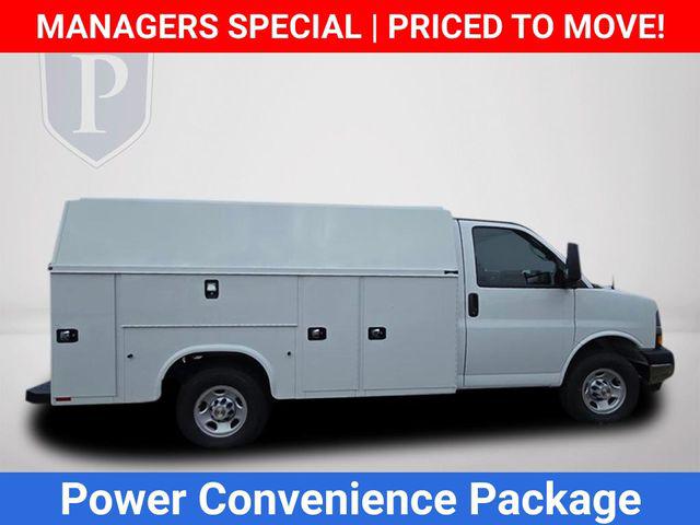2025 Chevrolet Express Cutaway Work Van