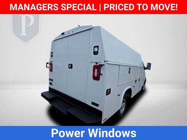 2025 Chevrolet Express Cutaway Work Van