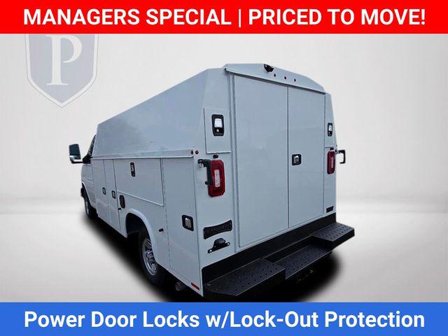 2025 Chevrolet Express Cutaway Work Van