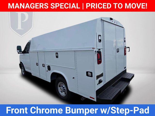 2025 Chevrolet Express Cutaway Work Van
