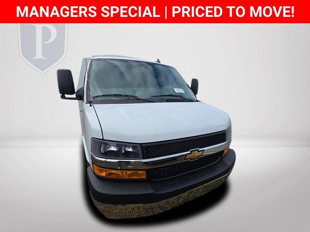 2025 Chevrolet Express Cutaway Work Van