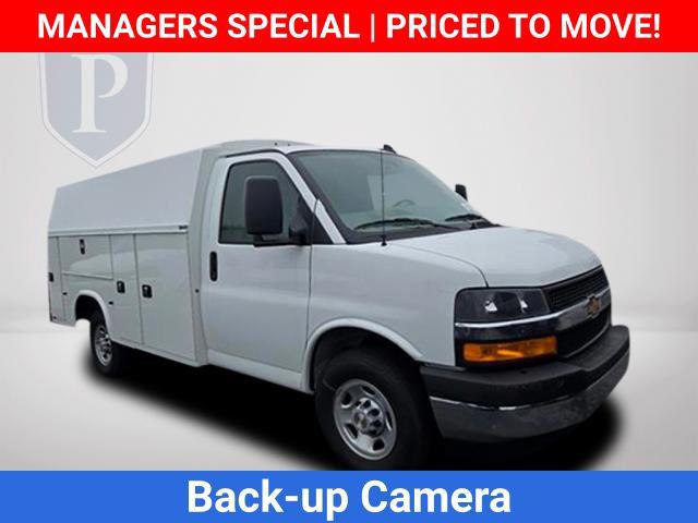 2025 Chevrolet Express Cutaway Work Van