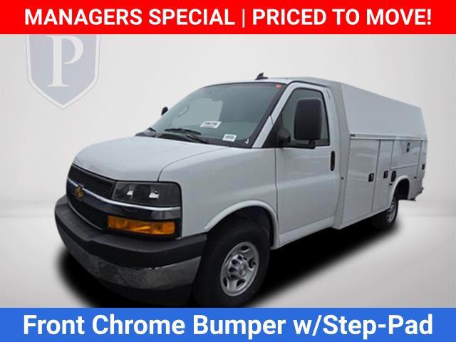 2025 Chevrolet Express Cutaway Work Van