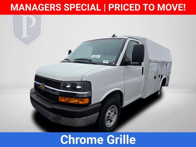 2025 Chevrolet Express Cutaway Work Van