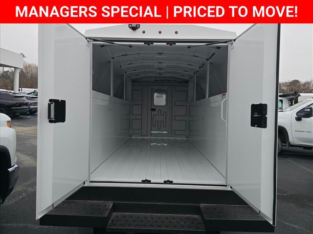 2025 Chevrolet Express Cutaway Work Van