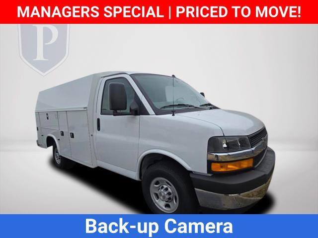 2025 Chevrolet Express Cutaway Work Van