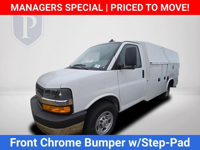 2025 Chevrolet Express Cutaway Work Van