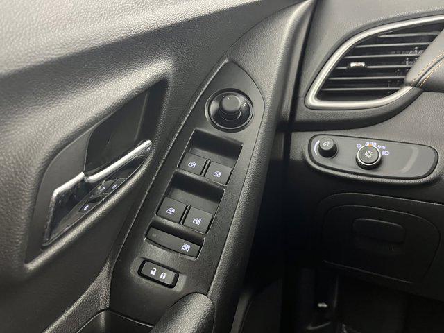 2021 Chevrolet Trax FWD LT