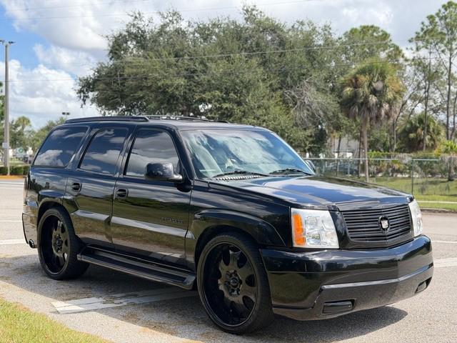 2002 Cadillac Escalade Standard