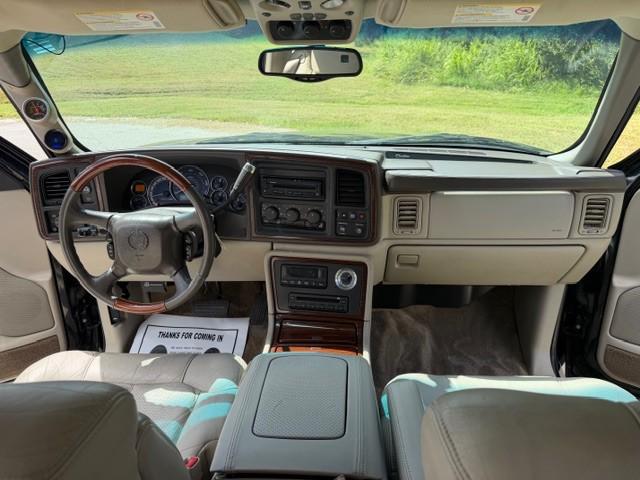 2002 Cadillac Escalade Standard
