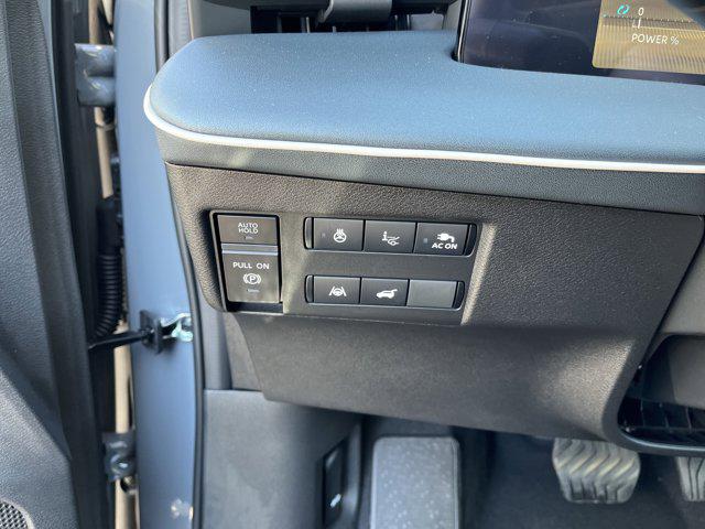 2026 Nissan LEAF PLATINUM+