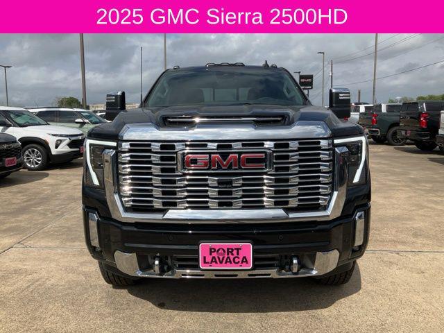 2025 GMC Sierra 2500HD 4WD Crew Cab Standard Bed Denali