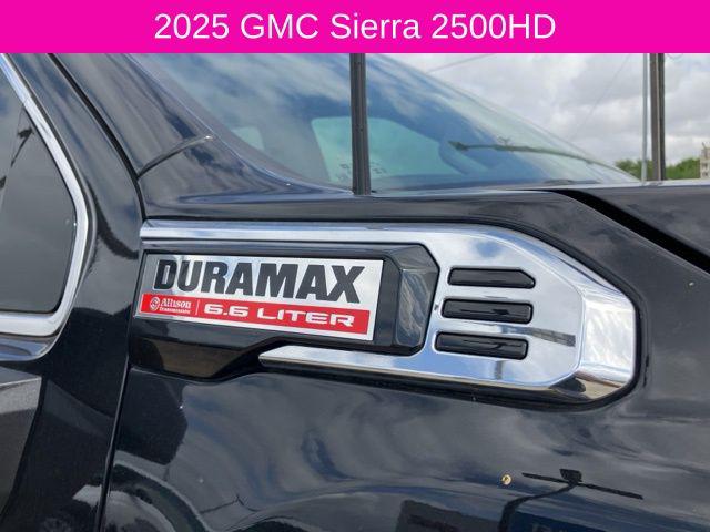 2025 GMC Sierra 2500HD 4WD Crew Cab Standard Bed Denali