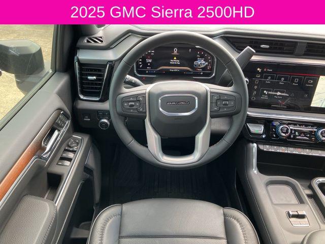 2025 GMC Sierra 2500HD 4WD Crew Cab Standard Bed Denali