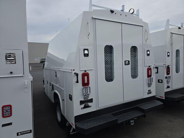 2025 Chevrolet Express Cutaway Work Van