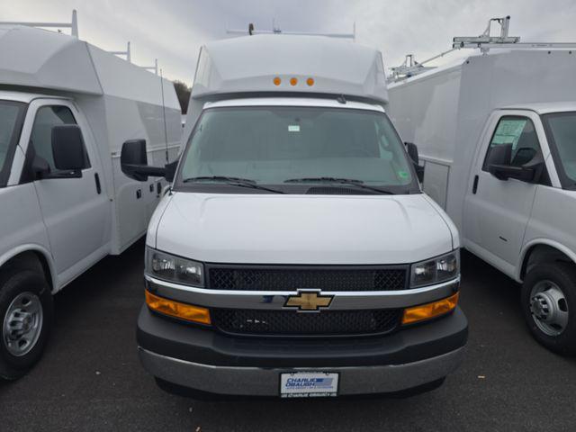 2025 Chevrolet Express Cutaway Work Van