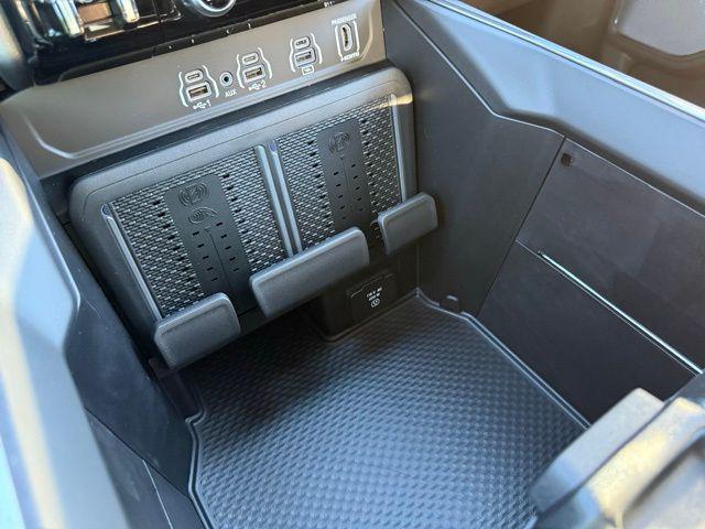 2026 Ram 1500 Laramie Crew Cab 4x4 57 Box
