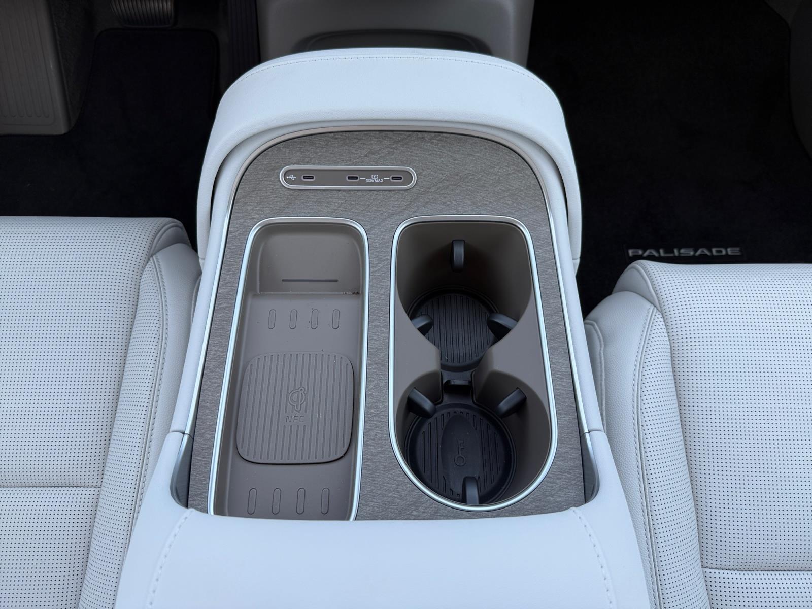 2026 Hyundai Palisade Limited - Photo 9