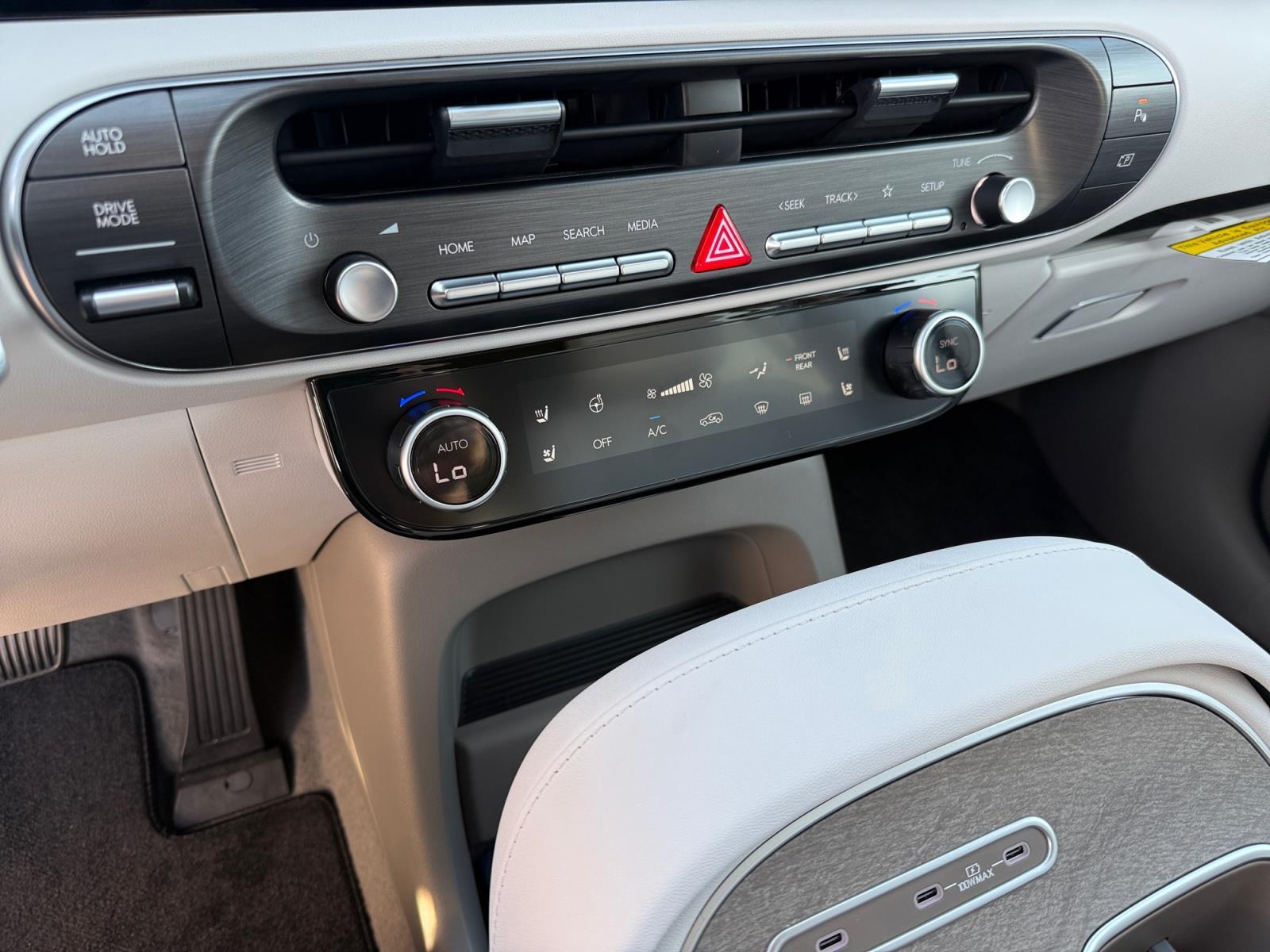 2026 Hyundai Palisade Limited - Photo 14