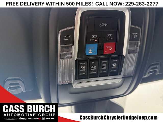 2026 Ram 1500 Laramie Crew Cab 4x4 5'7" Box