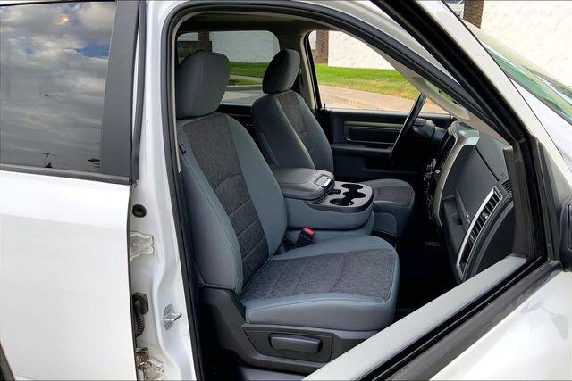2017 Ram 1500 Big Horn Crew Cab 4x4 57 Box
