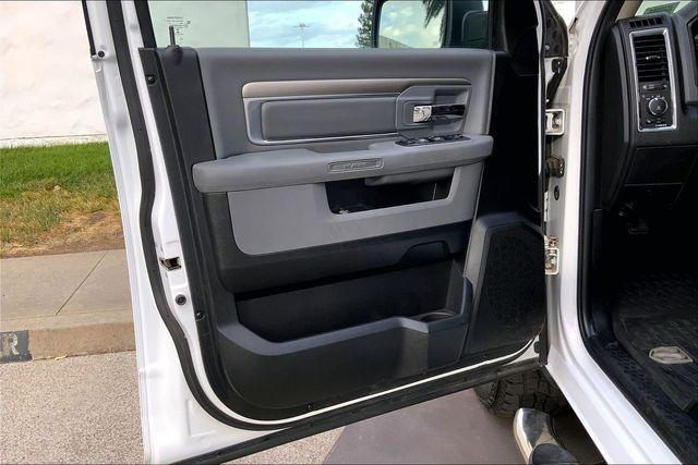 2017 Ram 1500 Big Horn Crew Cab 4x4 57 Box