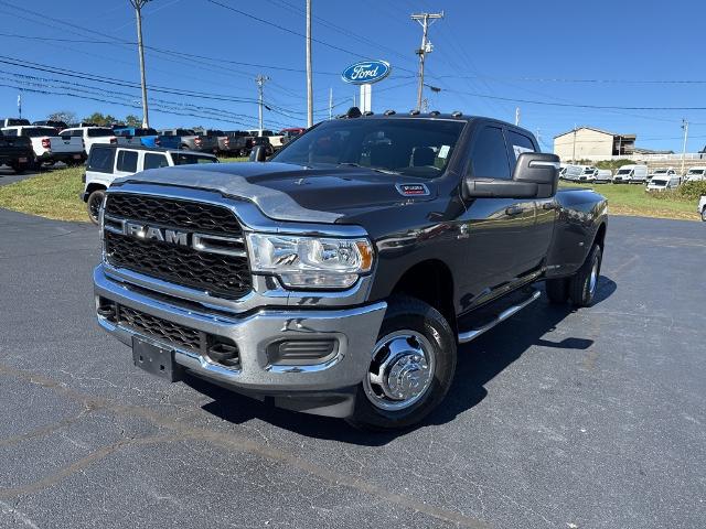 2024 Ram 3500 Tradesman Crew Cab 4x4 8' Box for sale in Branson, MO