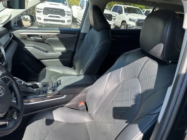 2021 Toyota Highlander Platinum