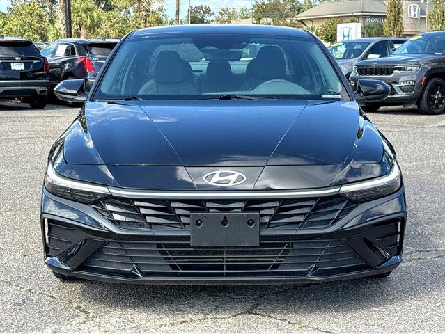 2024 Hyundai Elantra SEL 2024 Hyundai Elantra SEL