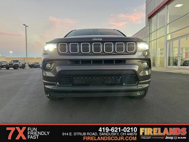 2022 Jeep Compass Latitude Lux 4x4 2022 Jeep Compass Latitude Lux 4x4