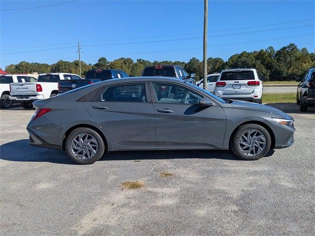 2024 Hyundai Elantra SEL 2024 Hyundai Elantra SEL