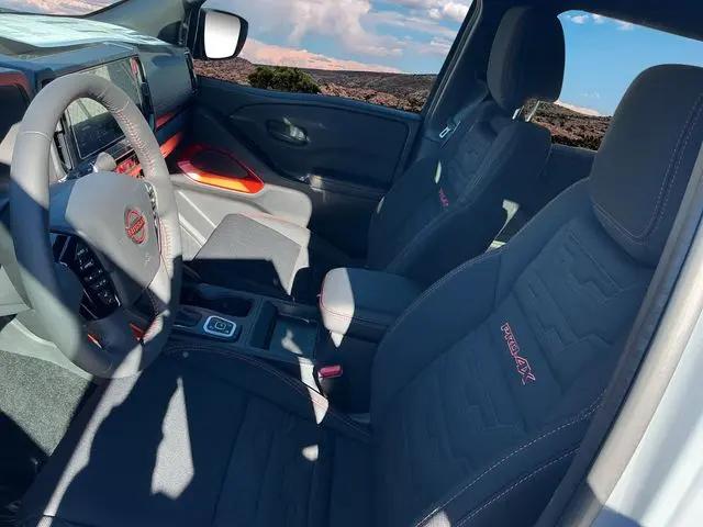 2026 Nissan Frontier Crew Cab PRO-4X 4x4