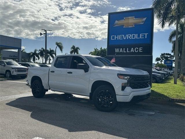 2025 Chevrolet Silverado 1500 4WD Crew Cab Short Bed Custom