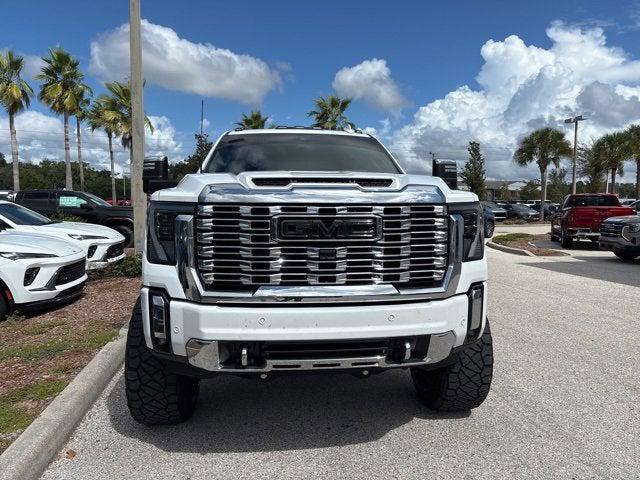 2025 GMC Sierra 2500HD 4WD Crew Cab Standard Bed Denali