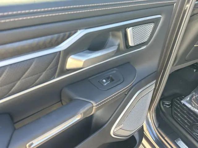 2026 Ram 1500 Tungsten Crew Cab 4x4 5'7" Box