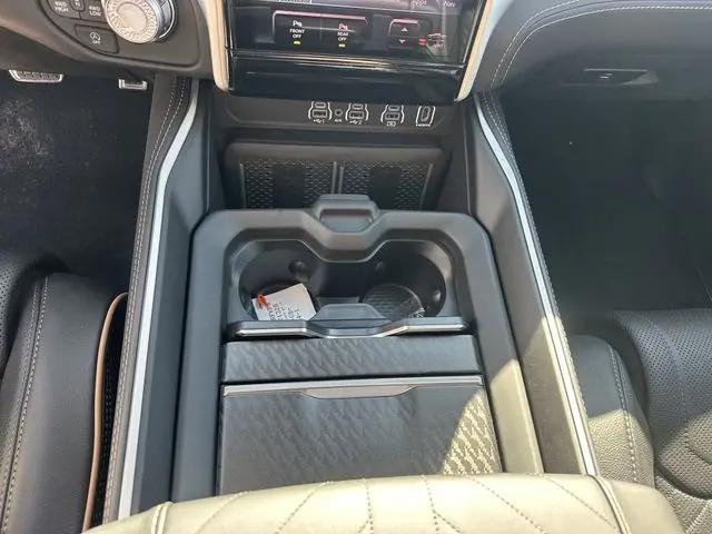 2026 Ram 1500 Tungsten Crew Cab 4x4 5'7" Box