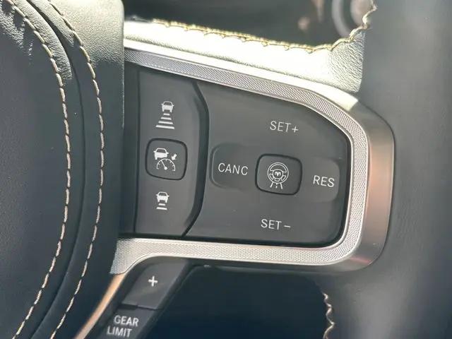 2026 Ram 1500 Tungsten Crew Cab 4x4 5'7" Box