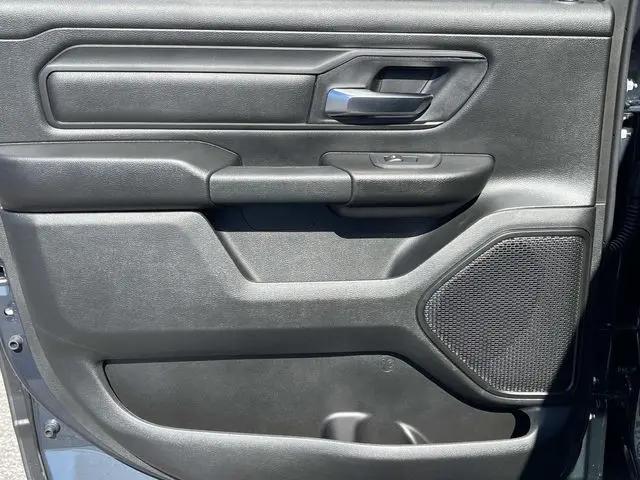 2026 Ram 1500 Tradesman Crew Cab 4x4 57 Box
